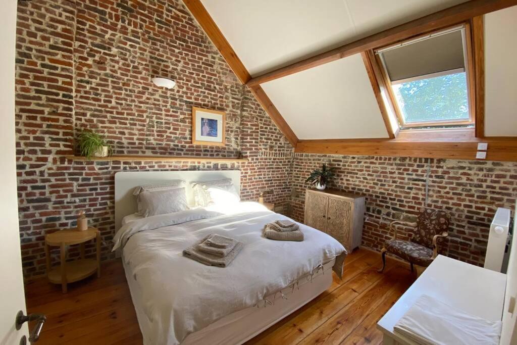 Charmant Appartement Dans Une Ancienne Ferme Nivelles Exteriör bild